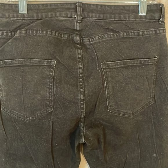 Free generation size L faux diamond studded black jeans. 5 pockets. High rise. - Picture 3 of 13